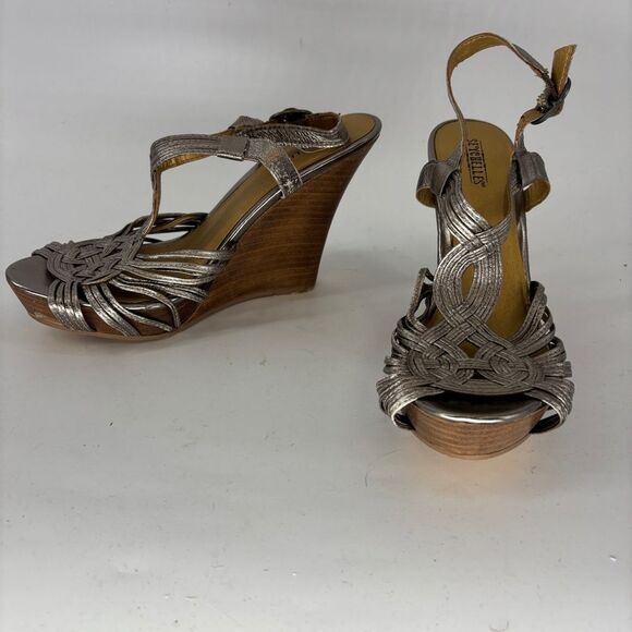 Seychelles Silver Wedge Sandals with Strappy Design - Picture 4 of 9